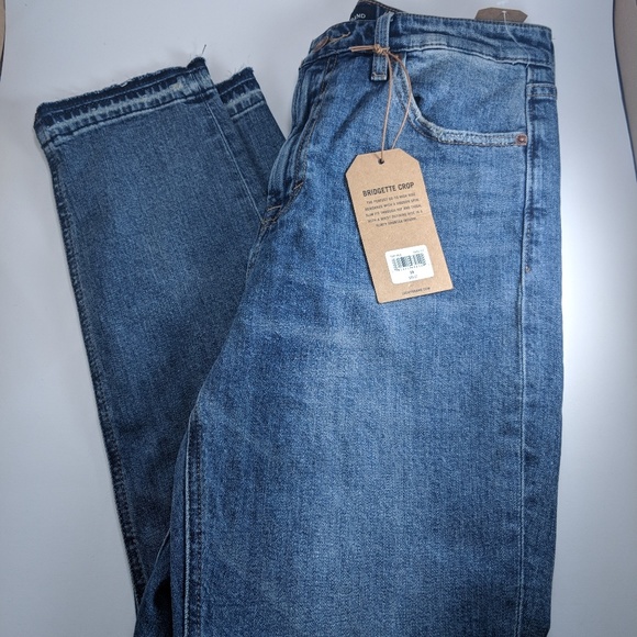 Lucky Brand Denim - Brand new lucky brand crop jeans!!
